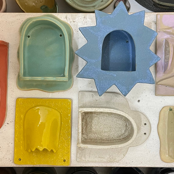 HANDBUILD A WALL ALTAR